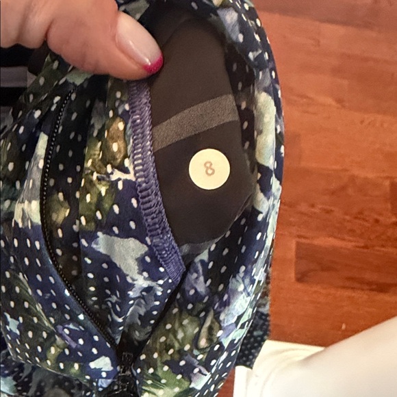 Lululemon City Skort Short Floral Multi Narrow Bold Stripe Vertical B&W Sz 8! - Picture 8 of 8